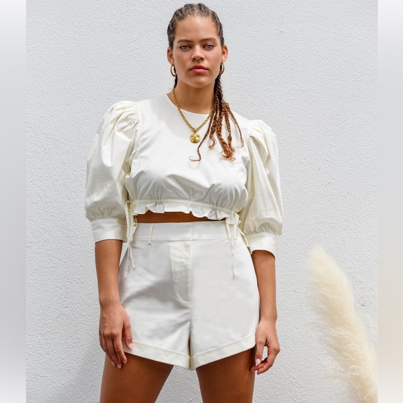 Danielle Bernstein Ivory Cotton Romantic Crop Top with Pouf Sleeves - Picture 2 of 9